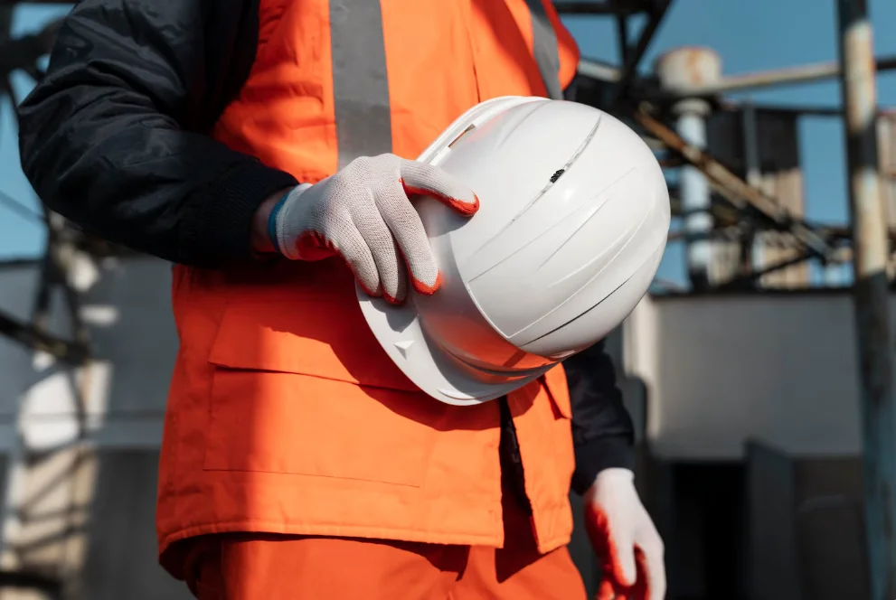 Внеплановая СОУТ в 2026 году: когда проводить работодателю и как не допустить ошибок