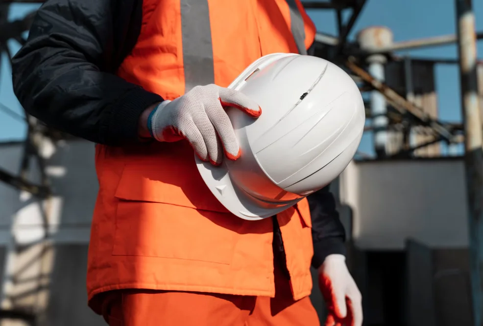 Работа с инструментом в 2026 году: правила по охране труда для работников и работодателей