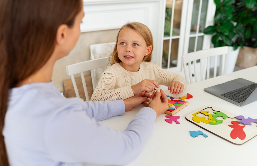 Нейропсихологическая диагностика и коррекция в детском возрасте: где пройти переподготовку, получить профессию и диплом дистанционно, зарплата и перспективы работы