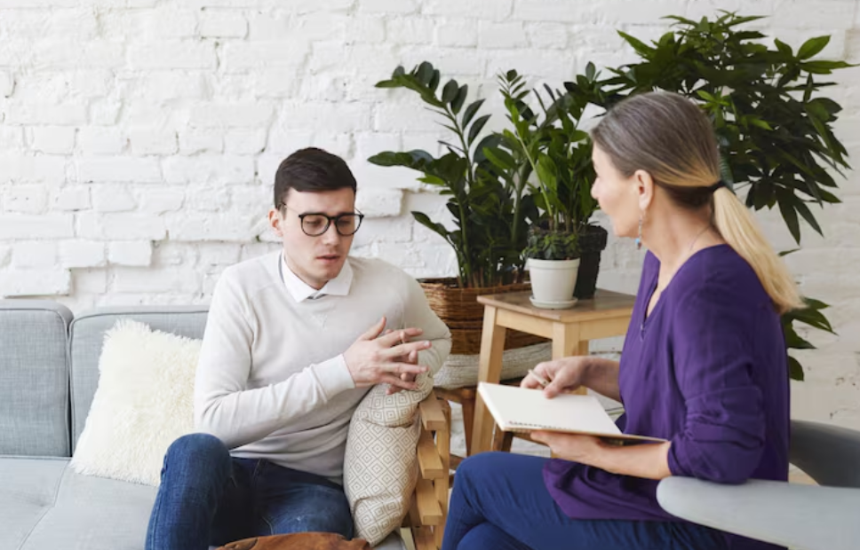 Травма-фокусированная КПТ: где пройти переподготовку, получить профессию и диплом дистанционно, зарплата и перспективы работы