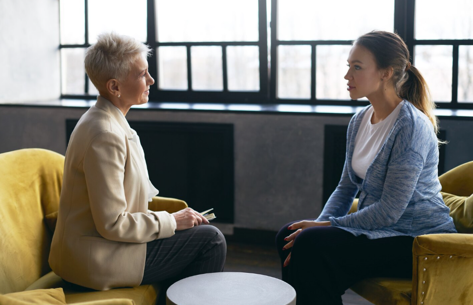 Аналитическая психология: где пройти переподготовку, получить профессию и диплом дистанционно, зарплата и перспективы работы
