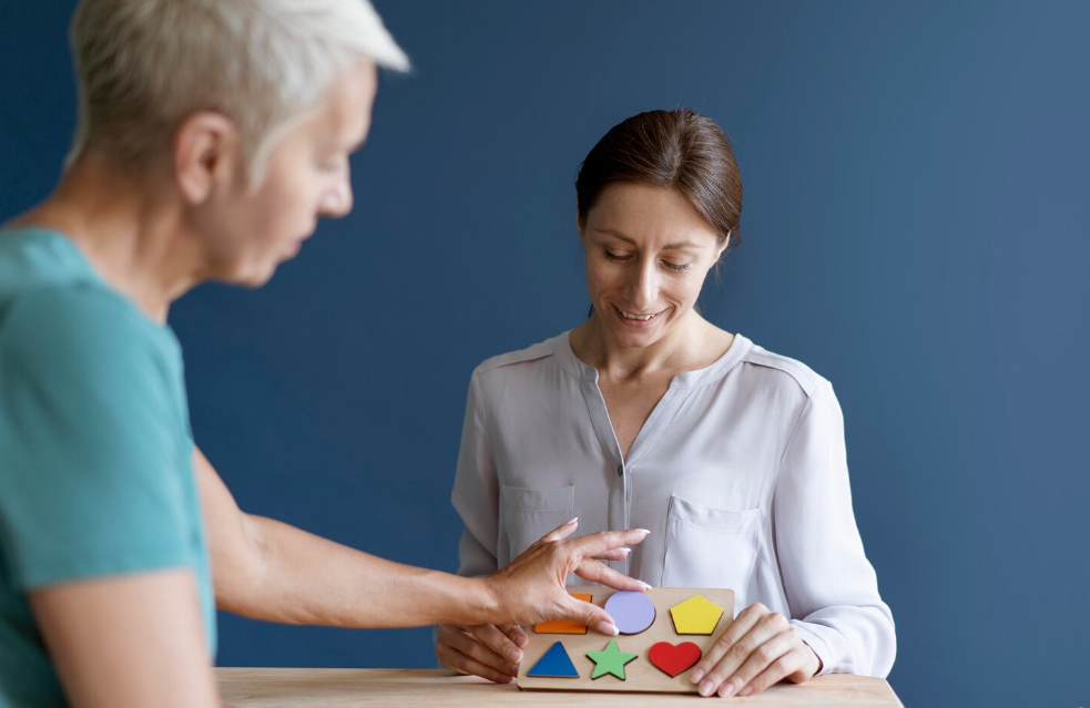 Бобат-терапия: где пройти переподготовку, получить профессию и диплом дистанционно, зарплата и перспективы работы