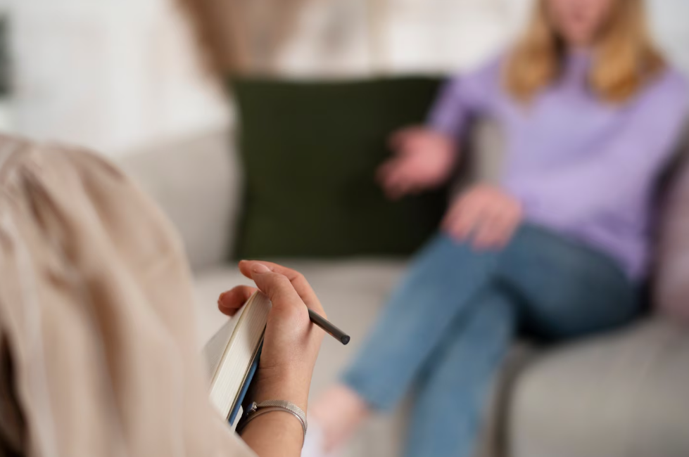 Обучение по интегральной психотерапии: где пройти переподготовку, получить профессию и диплом дистанционно, зарплата и перспективы работы