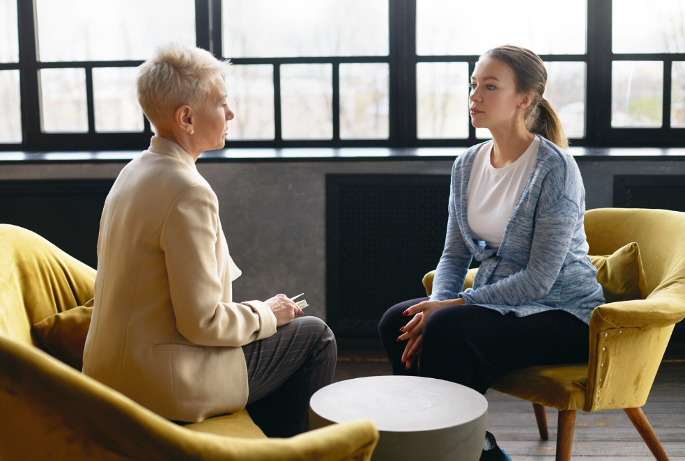 Психология депрессии: где пройти переподготовку, получить профессию и диплом дистанционно, зарплата и перспективы работы