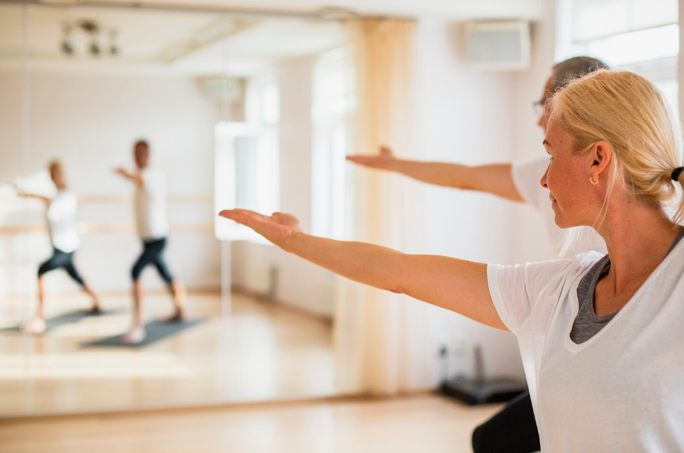 Танцевально-двигательная терапия: где пройти переподготовку, получить профессию и диплом дистанционно, зарплата и перспективы работы